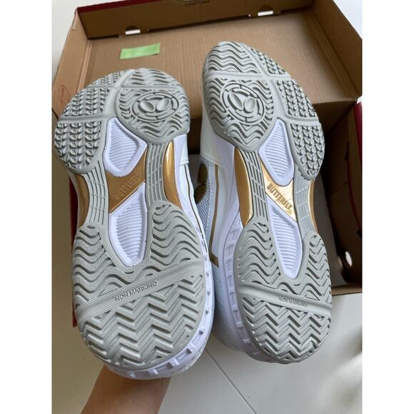 NWT Butterfly Mens Lezoline Table Tennis Shoes Size 40 (7.5 US) White Gold - Picture 4 of 7